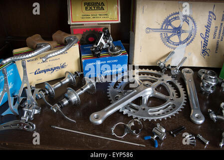 Klassische Vintage Campagnolo Zyklus Bauteile. Stockfoto