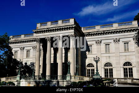 Newport, Rhode Island: 1892 Marmor-Haus, entworfen von dem bekannten Architekten Richard Morris Hunt, Sommerhaus für Alva und William Vanderbilt Stockfoto