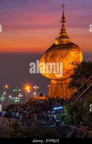 Golden Rock - Kyaiktiyo-Pagode, Myanmar Stockfoto