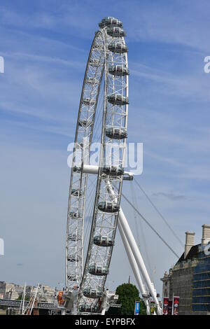 Das London Eye in London im August 2015 Stockfoto