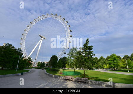 Das London Eye in London im August 2015 Stockfoto