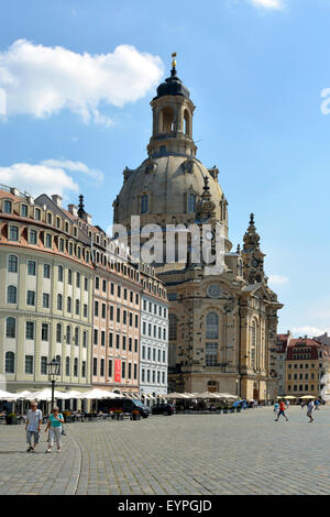 Kirche unserer lieben Frau auf dem neuen Markt von Dresden in Deutschland. Stockfoto