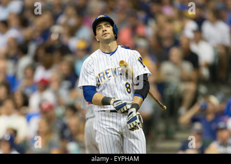 Milwaukee, WI, USA. 31. Juli 2015. Milwaukee Brewers Recht Fielder Ryan Braun #8 während der Major League Baseball Spiel zwischen den Milwaukee Brewers und den Chicago Cubs im Miller Park in Milwaukee, Wisconsin. John Fisher/CSM/Alamy Live-Nachrichten Stockfoto