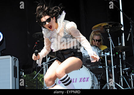 Grant Park. 1. August 2015. 1. August 2015. -Charli XCX Geber die live während der Lollapalooza Festival 2015 im Grant Park. Chicago, USA. / Picture Alliance © Dpa/Alamy Live-Nachrichten Stockfoto