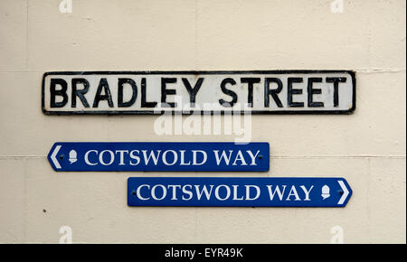 Cotswold Way unterschreibt, Wotton-unter-Kante, Gloucestershire, England, UK Stockfoto