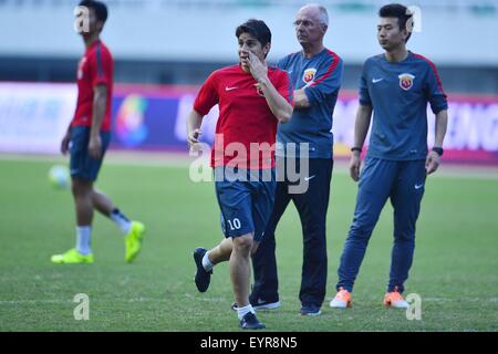 Shanghai, Volksrepublik China. 3. August 2015. Shanghai SIPG vorwärts DARIO CONCA während seines Trainings im Shanghai-Stadion in Shanghai, China. Bildnachweis: Marcio Machado/ZUMA Draht/Alamy Live-Nachrichten Stockfoto