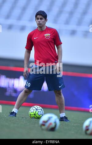 Shanghai, Volksrepublik China. 3. August 2015. Shanghai SIPG vorwärts DARIO CONCA während seines Trainings im Shanghai-Stadion in Shanghai, China. Bildnachweis: Marcio Machado/ZUMA Draht/Alamy Live-Nachrichten Stockfoto