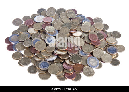 Haufen von europäischen Münzen auf weißem Hintergrund Stockfoto