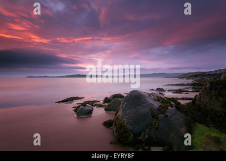 Morgenlicht über Talmine Bay, Kyle of Tongue, Schottland, Juni 2012. Stockfoto