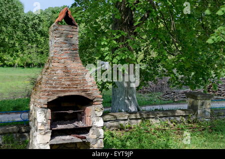 Die outdoor-Küche im Wald, Ludogorie, Bulgarien Stockfoto