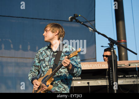 LINCOLN, CA - 31 Juli: Eddie Money Sohn Dez Geld führt mit Eddie Money im Thunder Valley Casino Resort in Lincoln, Cali Stockfoto