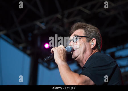 LINCOLN, CA - 31 Juli: Huey Lewis &amp; The News führt im Thunder Valley Casino Resort in in Lincoln, Kalifornien am 31. Juli 20 Stockfoto