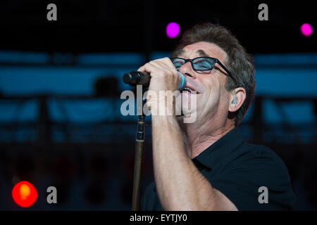 LINCOLN, CA - 31 Juli: Huey Lewis &amp; The News führt im Thunder Valley Casino Resort in in Lincoln, Kalifornien am 31. Juli 20 Stockfoto