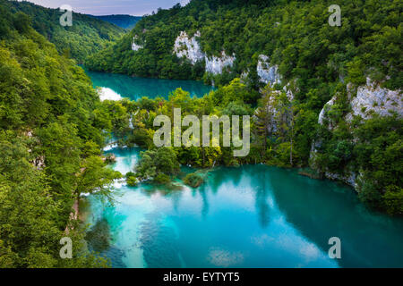 Nationalpark Plitvicer Seen ist eines der ältesten Nationalparks in Südost-Europa und der größte Nationalpark in Kroatien. Stockfoto