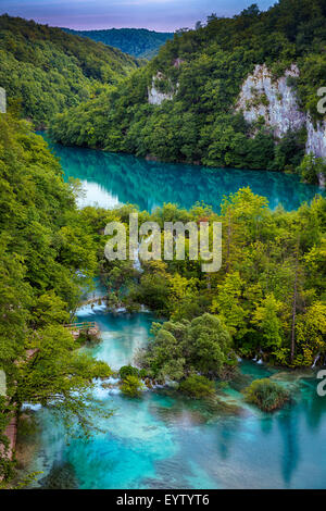 Nationalpark Plitvicer Seen ist eines der ältesten Nationalparks in Südost-Europa und der größte Nationalpark in Kroatien.