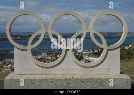 Olympische Ringe mit Blick auf Portland Stockfoto