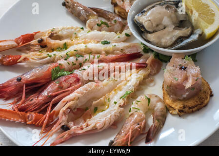 Köstliche Meeresfrüchte-Carpaccio mit Langusten Stockfoto