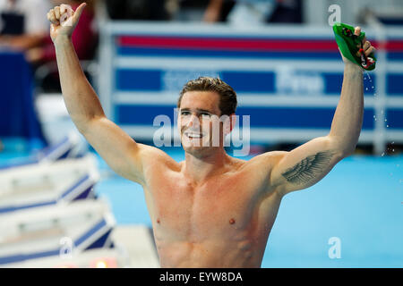 Kazan, Russland. 4. August 2015. Cameron Van Der Burgh feiert nach der Hitze des Herren 50m Brust Schwimmen bei FINA Weltmeisterschaften in Kasan, 4. August 2015. Cameron Van Der Burgh nahm den ersten Platz von den Vorläufen und legen Sie einen neuen Weltrekord des Ereignisses in einer Zeit von 26,62 Sekunden. Bildnachweis: Zhang Fan/Xinhua/Alamy Live-Nachrichten Stockfoto