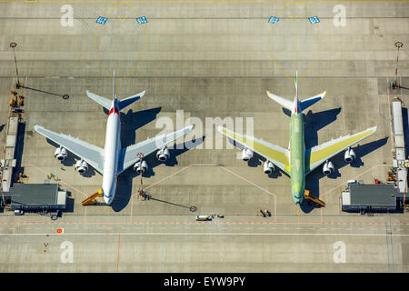 Airbus A380 für Emirates vor Fertigstellung auf den Asphalt, Finkenwerder Flughafen, Hamburg, Deutschland Stockfoto