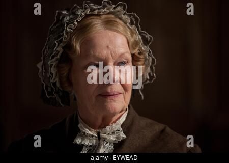 Jane Eyre; Jahr: 2011 USA / UK; Regie: Cary Fukunaga; Judi Dench; Foto: Laurie Sparham Stockfoto