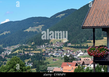 Kleine Stadt von Welschnofen/Nova Levante im Trentino-Alto Adige/Südtirol, Italien Stockfoto