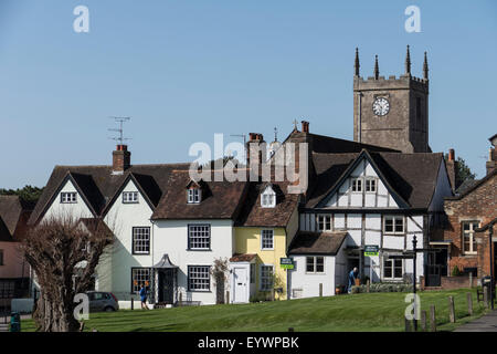 Das Grün und St. Marien Kirche, Marlborough, Wiltshire, England, Vereinigtes Königreich, Europa Stockfoto