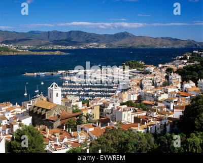 Blick über Stadt und Hafen, El Port De La Selva, Costa Brava, Katalonien, Spanien, Mittelmeer, Europa Stockfoto