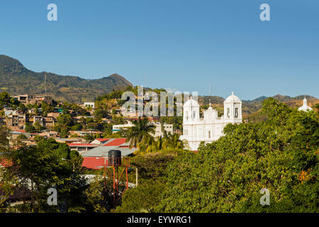 San Pedro Cathedral, erbaut 1874 auf Parque Morazan in diesem wichtigen kommerziellen Nordstadt, Matagalpa, Nicaragua Stockfoto