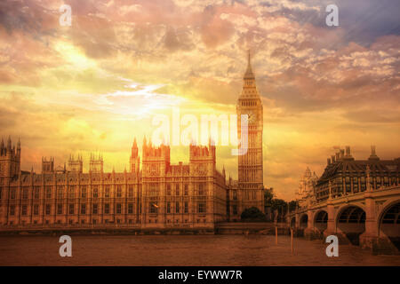 Big Ben und die Houses of Parlament in der Abenddämmerung, London, UK Stockfoto