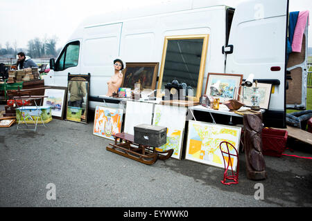 Sunbury Antiquitätenmarkt, einem Oldtimer-Messe in London. Stockfoto