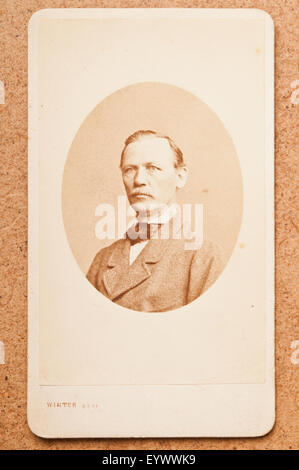 Antik 19. Jahrhundert Cdv oder Carte de Visite Foto Portrait eines Mannes Stockfoto