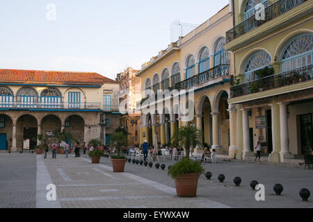 Eine Ecke im Plaza Vieja in Alt-Havanna, Kuba. Stockfoto