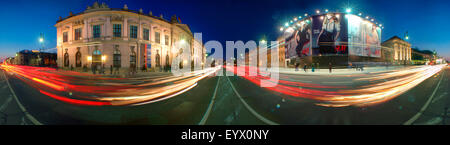 Oktober 2009 - BERLIN: ein 360-Grad-Panorama des Boulevards "Unter Den Linden" in Berlin-Mitte. Stockfoto