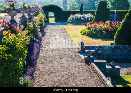 Die Terrasse des Bowood House in Wiltshire. Stockfoto