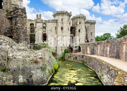 Die Ruinen der Burg Raglan, Raglan, Monmouthshire, Wales, UK Stockfoto