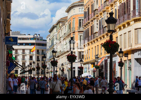 Malaga, Provinz Malaga, Costa Del Sol, Andalusien, Südspanien.  Die Hauptstraße von Malaga, Calle Larios. Stockfoto