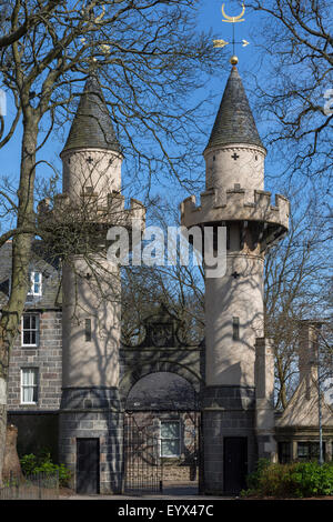 Powis Gate an der University of Aberdeen, Schottland, Großbritannien Stockfoto