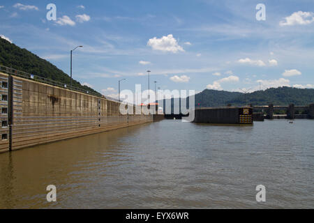 Eingabe der Marmet Schleusen auf dem Kanawha River. Stockfoto