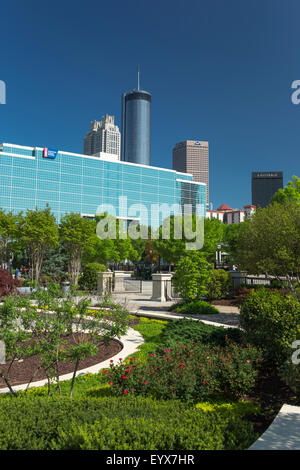 GÄRTEN PEMBERTON PLACE SKYLINE VON DOWNTOWN ATLANTA GEORGIA VEREINIGTE STAATEN Stockfoto