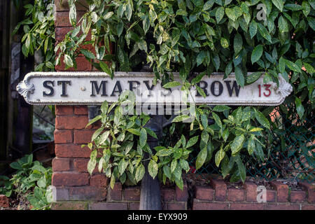 St Mary's Row in Moseley, die im städtischen Teil des "Besten Orte zum Leben" Birmingham, UK gekennzeichnet sein wird Stockfoto