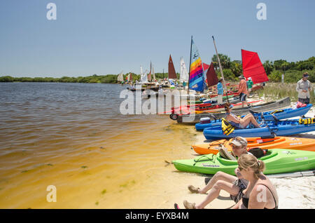 Segelboote auf Cedar Key kleines Boot sammeln. Stockfoto