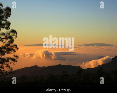 Blick über Macizo de Teno nach La Palma, Kanarische Inseln, Teneriffa Stockfoto