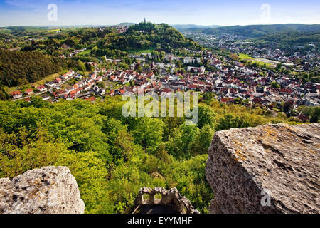 Blick vom Bilstein Turm nach Marsberg, Deutschland, Nordrhein-Westfalen, Sauerland, Marsberg Stockfoto