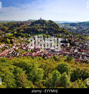 Blick vom Bilstein Turm nach Marsberg, Deutschland, Nordrhein-Westfalen, Sauerland, Marsberg Stockfoto