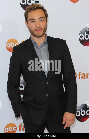 Los Angeles, Kalifornien, USA. 4. August 2015. Ed Westwick besucht Disney-ABC Television Group 2015 TCA Summer Press Tour am 4. August 2015. bei TThe Beverly Hilton Hotel in Beverly Hills, California.USA. Bildnachweis: TLeopold/Globe Fotos/ZUMA Draht/Alamy Live-Nachrichten Stockfoto