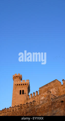 Almudaina-Palast im Abendlicht, Spanien, Balearen, Mallorca Stockfoto