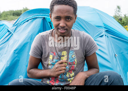 Calais Migranten Camp immer jeden Tag größer Stockfoto