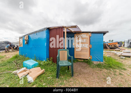 Calais Migranten Camp immer jeden Tag größer Stockfoto