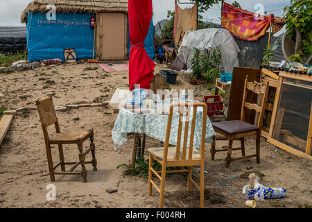 Calais Migranten Camp immer jeden Tag größer Stockfoto