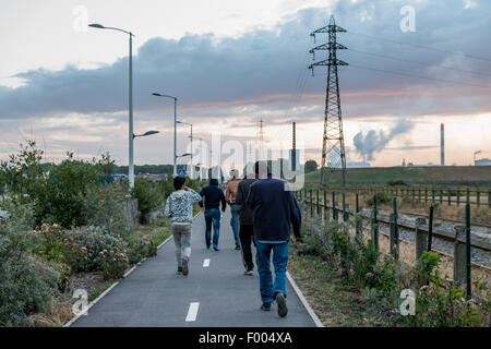 Calais Migranten Camp immer jeden Tag größer Stockfoto